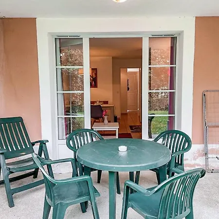 Charmante Maisonette Au Bord Du Lac Avec Piscine Vakantiehuis *