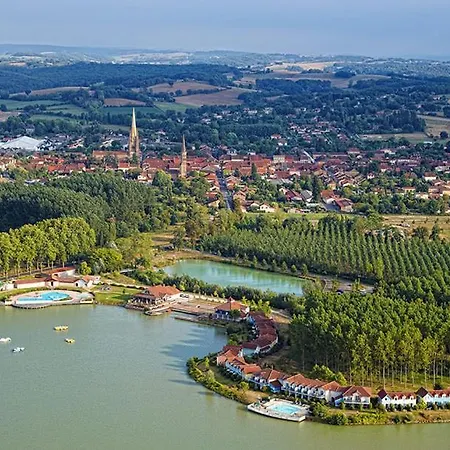 Charmante Maisonette Au Bord Du Lac Avec Piscine Vakantiehuis *