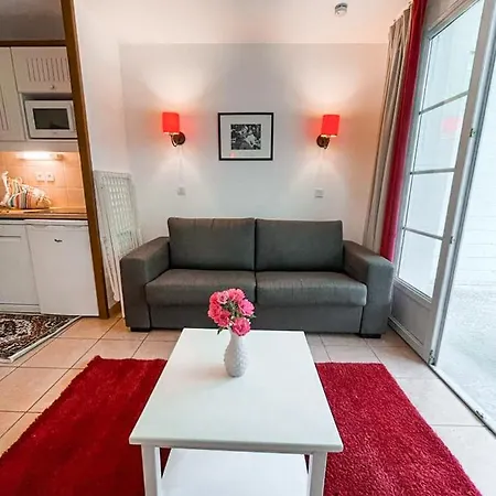 Charmante Maisonette Au Bord Du Lac Avec Piscine *